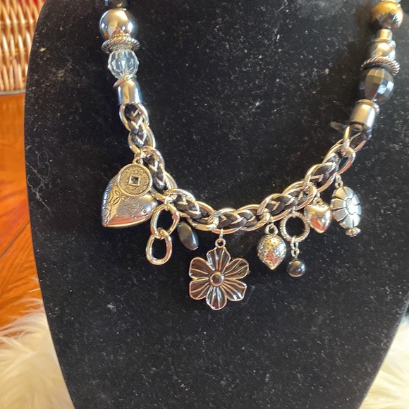 Everything must go sale - Picture 5 of 7